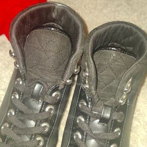 Suede and glossy black juicy couture shoes